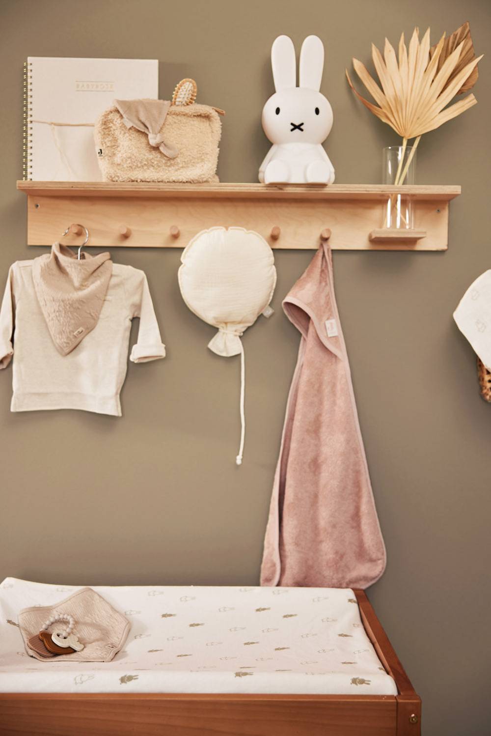 Jollein Wickelauflagenbezug Jersey 50x70cm Happy Miffy Olive Green Versandkostenfrei