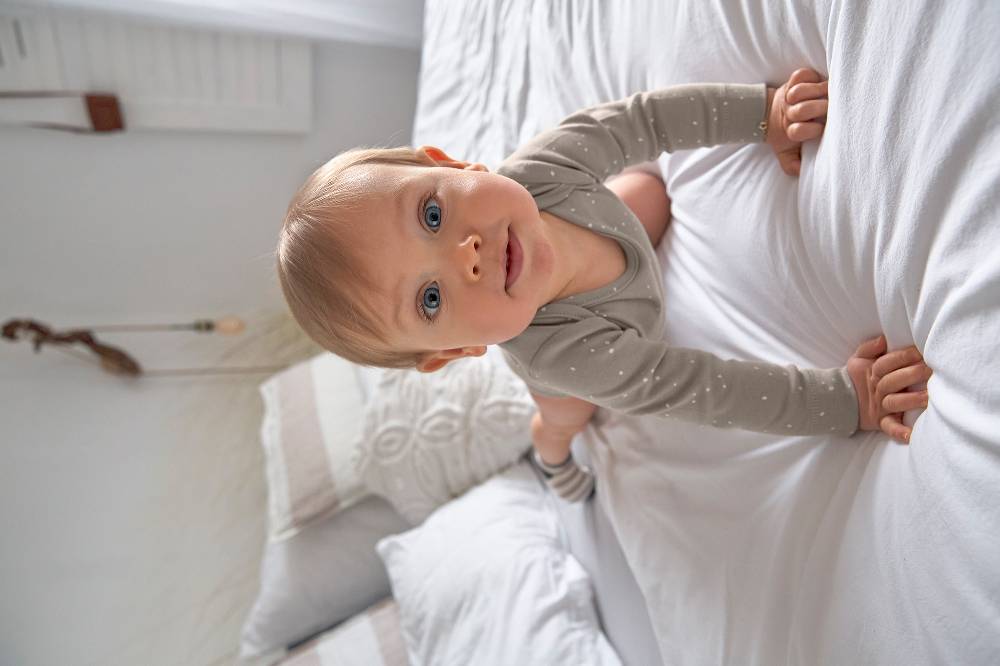 Lässig Baby Wickelbody langarm - Bio Baumwolle, Punkte, Taupe Fabrik Onlineshop
