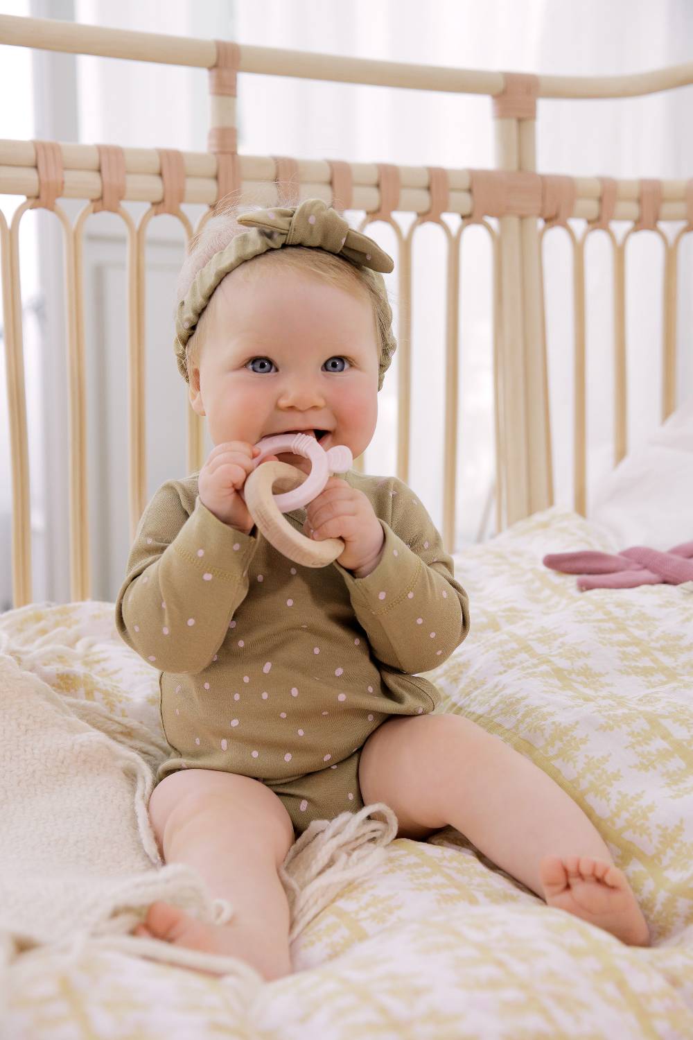 Lässig Baby Body langarm - Bio Baumwolle, Punkte, Gelb Kostenloser Versand