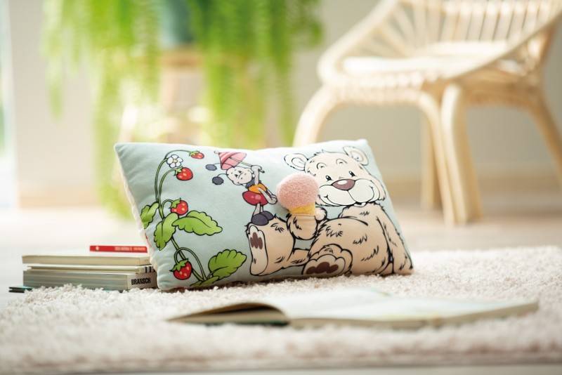 NICI Rechteckiges Kissen Bär Bendix mit Eis NICI GREEN Begrenztes Angebot