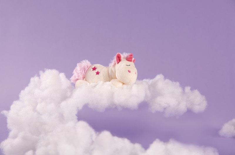 NICI Liegendes Kuscheltier Schlafeinhorn Theodor auf Wolke NICI GREEN 2025