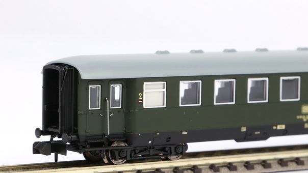 Piko N Schürzeneilzugwagen 2. Klasse DB IV Artikelnummer: 40620 Angebote