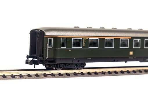 Piko N Schürzeneilzugwagen 1./2. Klasse DB III Artikelnummer: 40625 Fabrikverkauf