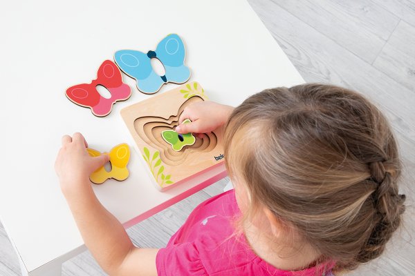 Schildkröt Manufaktur Lagen-Puzzle "Kleiner Schmetterling" by Beleduc Nur für heute