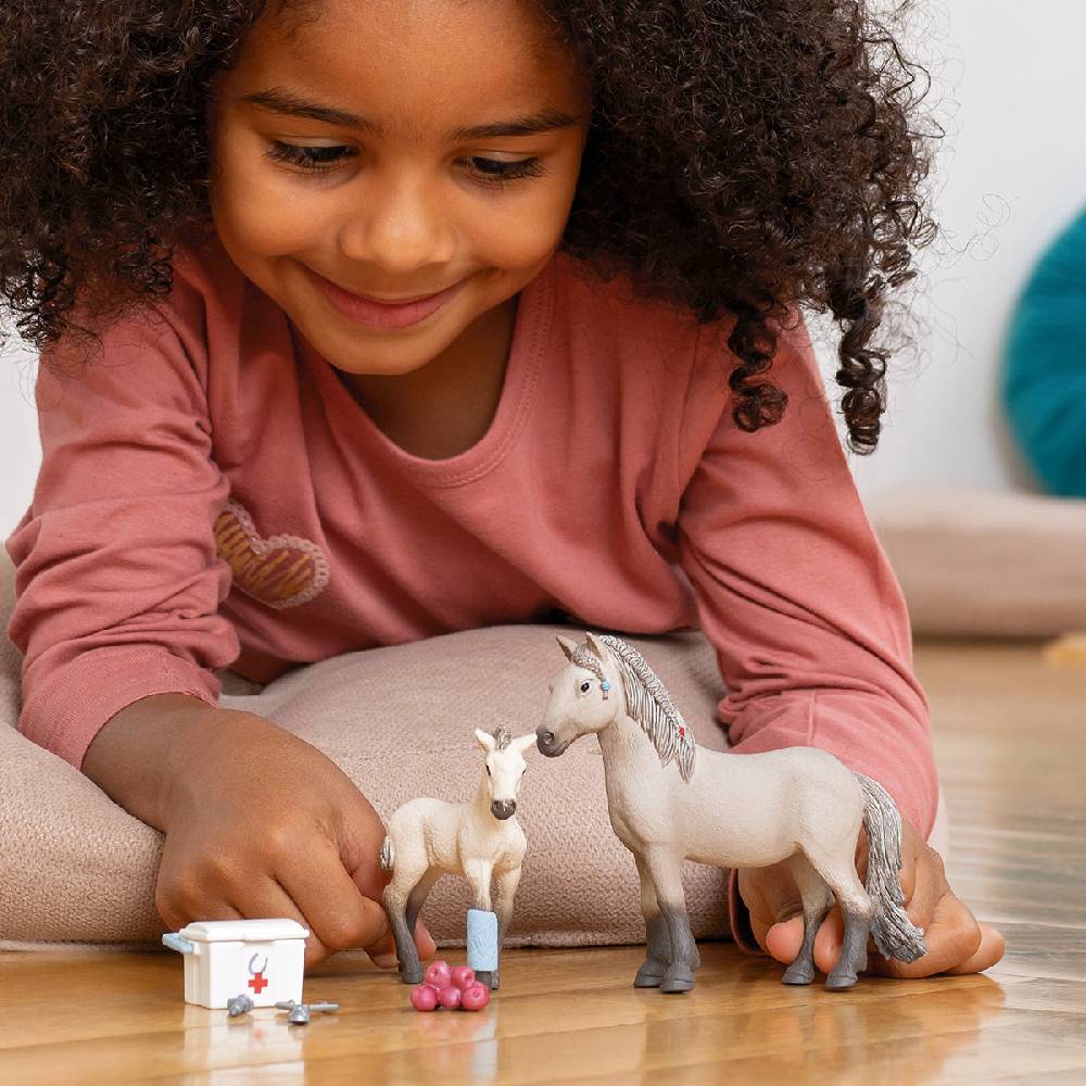 Schleich HORSE CLUB Hannahs Erste-Hilfe-Set Großer Ausverkauf