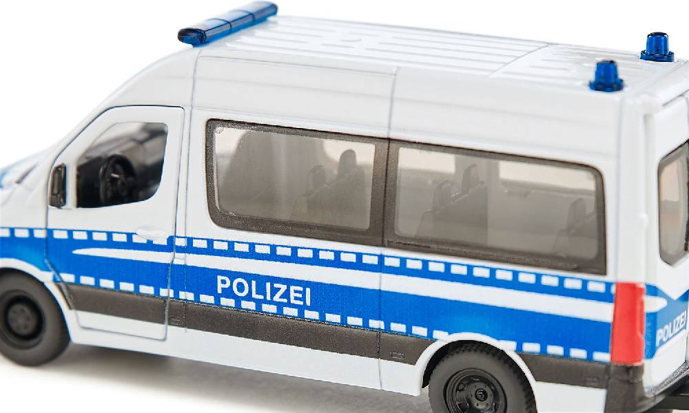 Siku Mercedes-Benz Sprinter Bundespolizei 10230500001 Letzter Tag