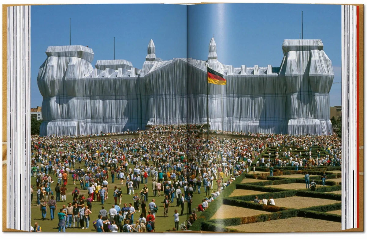 TASCHEN Christo and Jeanne-Claude. 40th Anniversary Edition Black Friday