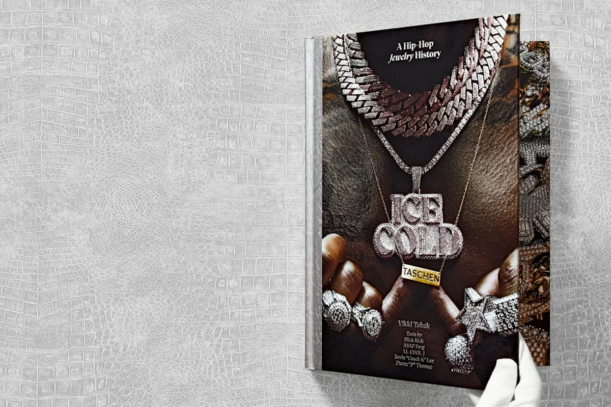 TASCHEN Ice Cold. A Hip-Hop Jewelry History Osterangebot