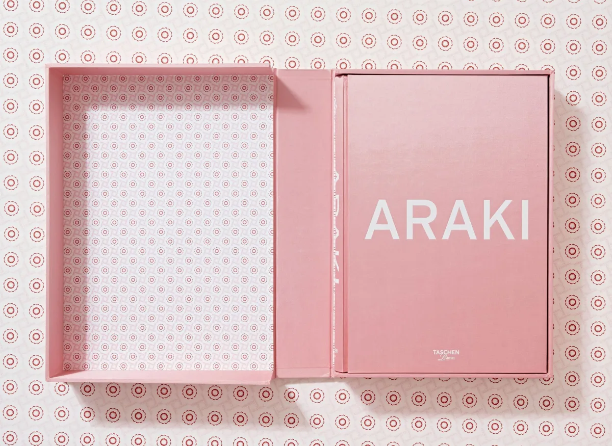 TASCHEN Araki Im Verkauf