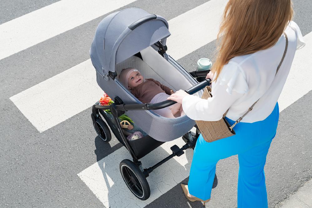babymarkt Kombikinderwagen NEA 2 in 1 ash pink Letzter Tag