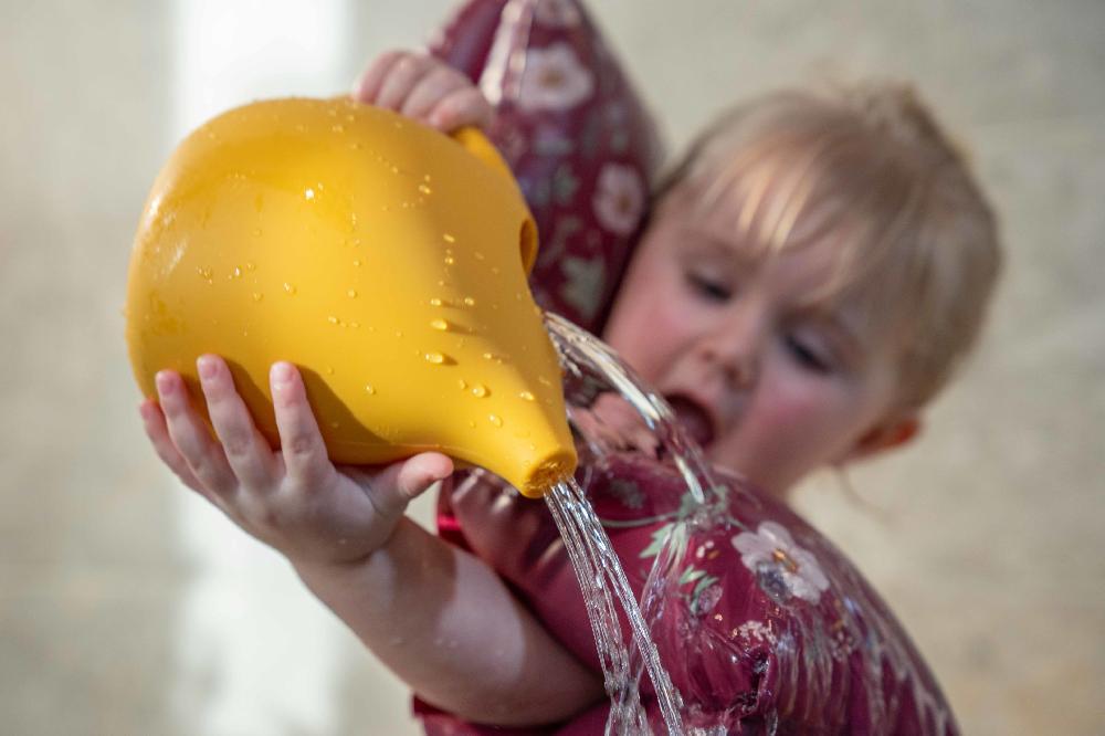 babymarkt Silikon Gießkanne Honey Gold Begrenzt auf 3 Tage