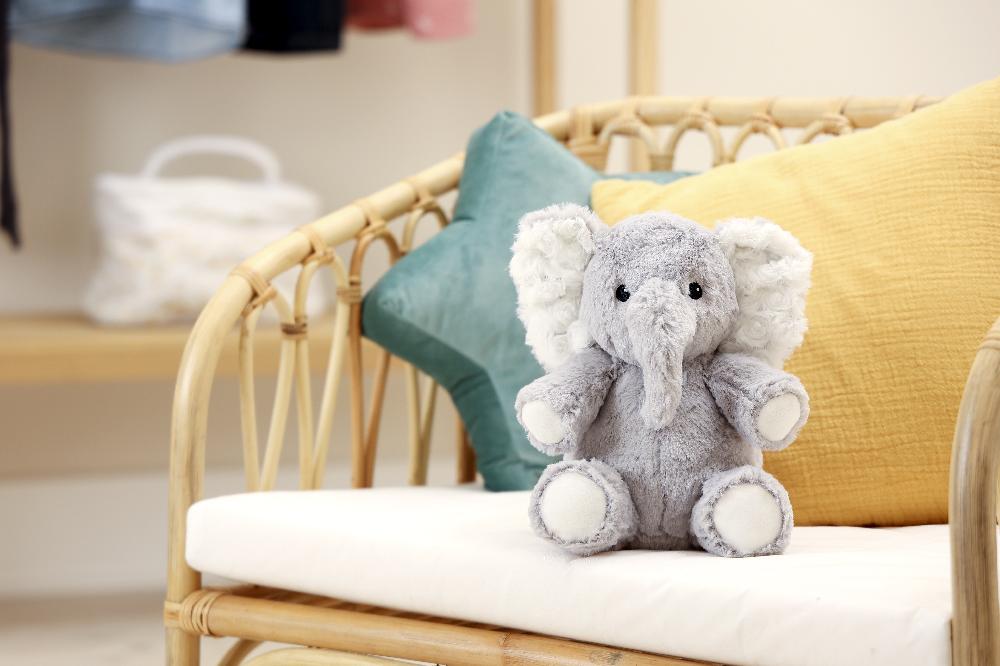 babymarkt cloud-bEli der Elefant on the Go Grau Muttertagsangebot