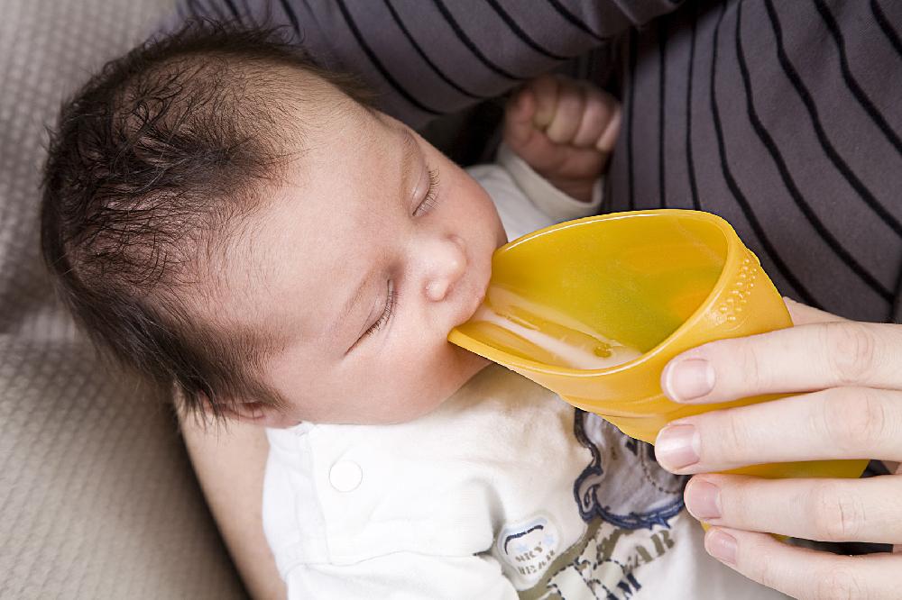 babymarkt Trinklernbecher CamoCup gelb JETZT KAUFEN