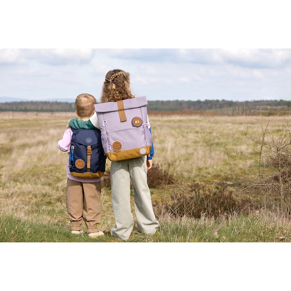 babywalz LässigKindergartenrucksack Outdoor Mini Backpack Little Gang dunkelblau Verkauf