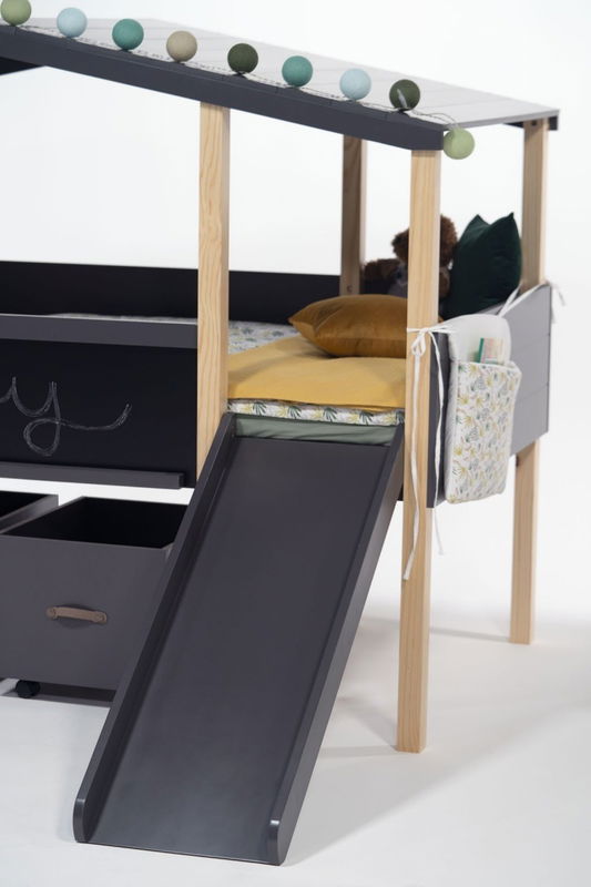 babyonlineshop Nature Kid Cory Hausbett anthrazit mit Rutsche Liegefläche 90 x 200 Nur für heute