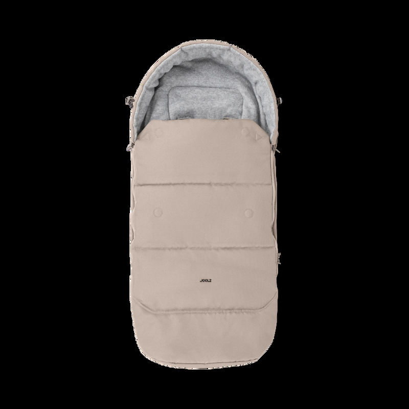 babyonlineshop Joolz Day5 Kinderwagen Bundle Sandy taupe + Cloud T i-Size Base T & Fußsack Zeitbegrenzte Promotion