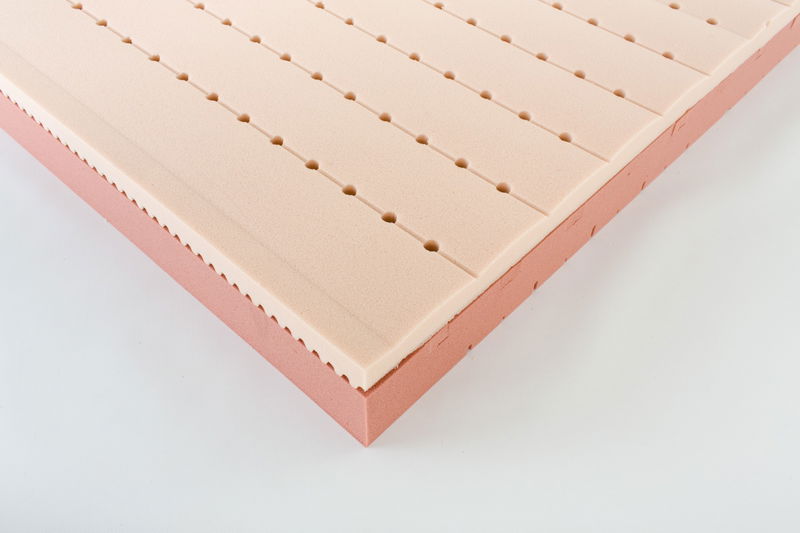 babyonlineshop Träumeland Zirbenduft Matratze 100 x 200 cm mit Zirbenspänen Neuheiten
