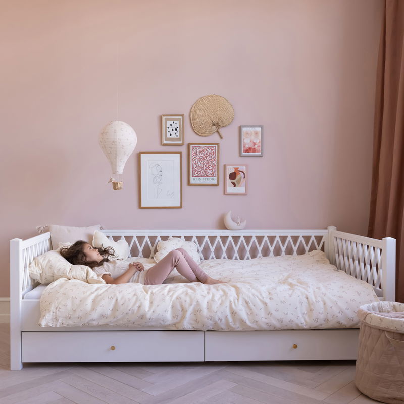babyonlineshop CamCam Copenhagen Harlequin Tagesbett - Weiß Cyber Monday